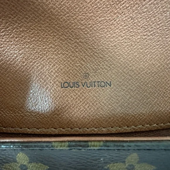 PRICE DROP 
Louis Vuitton Vintage Boho fringe bag - Picture 12 of 17